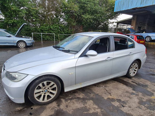 BMW 3 E90/E91/E92/E93 E90 2006