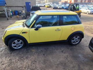 Mini Cooper  R50 2002