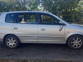 Kia Carens рест. FC 2006