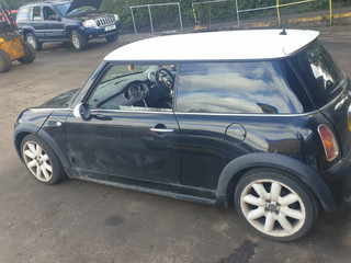 Mini Cooper  R50 2003