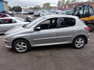Peugeot 206 рест. 2005