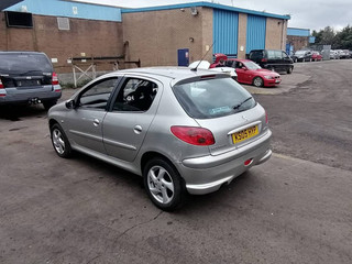 Peugeot 206 рест. 2005