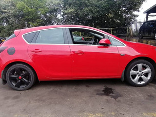 Opel Astra J 2012