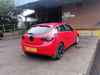 Opel Astra J 2012