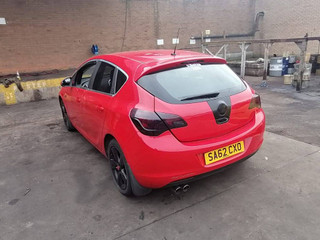 Opel Astra J 2012