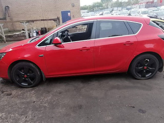 Opel Astra J 2012