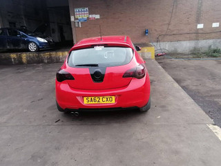 Opel Astra J 2012