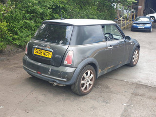 Mini Cooper рест. R50 2006