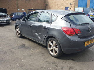 Opel Astra J 2010