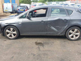 Opel Astra J 2010