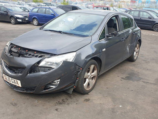 Opel Astra J 2010
