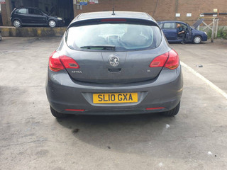 Opel Astra J 2010