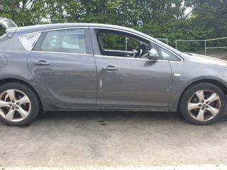 Opel Astra J 2010