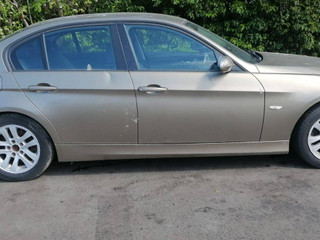 BMW 3 E90/E91/E92/E93 E90 2006