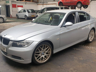 BMW 3 E90/E91/E92/E93 E90 2005