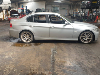 BMW 3 E90/E91/E92/E93 E90 2005