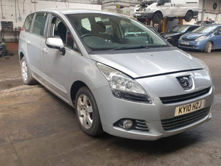 Peugeot 5008  T8 2010