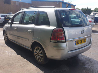 Opel Zafira 2  (B) 2005