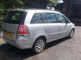 Opel Zafira 2  (B) 2005