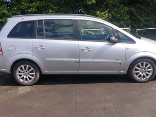 Opel Zafira 2  (B) 2005