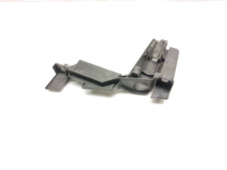 крепление фары правой BMW 3 серия E46 1999, 2.5 л., i, M52 B25 (256S4), бензин, АКПП, titansilber / 354, седан, задний привод, правый руль, 1301073018