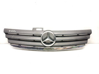 решетка радиатора Mercedes-Benz A-Класс W169 2006, 2.0 л., CDi, OM 640.940, дизель, 6МКПП, polarsilber / 761, хетчбэк 5 дв., передний привод, правый руль, 1698800083