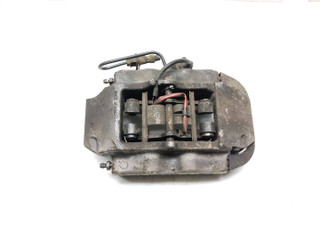 суппорт задний правый Volkswagen Touareg 1 поколение 2006, 3.0 л., TDi, BKS, дизель, АКПП, schwarz / l041, внедорожник 5 дв., полный привод, правый руль, 7L6615424L