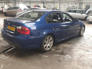 BMW 3 E90/E91/E92/E93 E90 2006