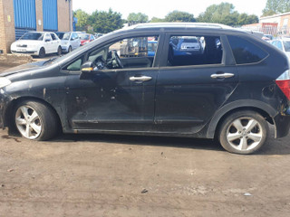 Honda FR-V  BE5 2005