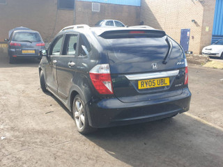 Honda FR-V  BE5 2005