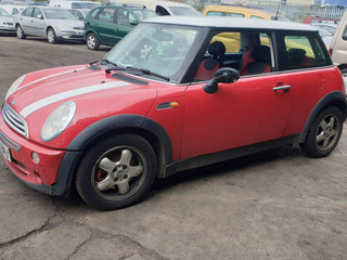 Mini Cooper рест. R50 2005