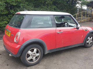 Mini Cooper рест. R50 2005