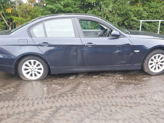 BMW 3 E90/E91/E92/E93 E90 2006