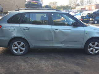 Skoda Fabia 2  рест. 5J 2011