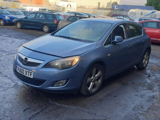 Opel Astra J 2010