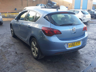 Opel Astra J 2010