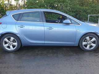 Opel Astra J 2010