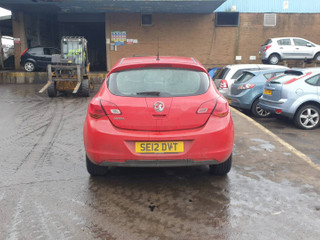 Opel Astra J 2012