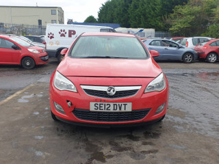 Opel Astra J 2012