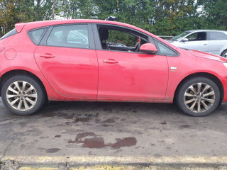 Opel Astra J 2012