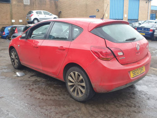 Opel Astra J 2012