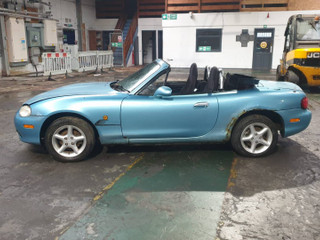 Mazda MX-5 2  рест. NB 2002