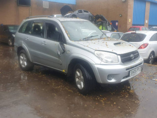 Toyota RAV4 2  (XA20) рест. 2005