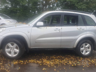 Toyota RAV4 2  (XA20) рест. 2005