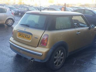 Mini Cooper  R50 2003
