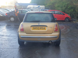 Mini Cooper  R50 2003
