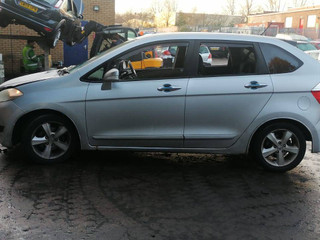 Honda FR-V  BE5 2005