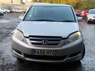 Honda FR-V  BE5 2005