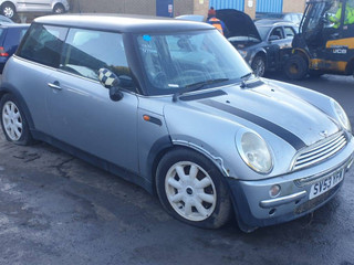 Mini Cooper  R50 2003