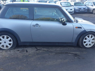 Mini Cooper  R50 2003